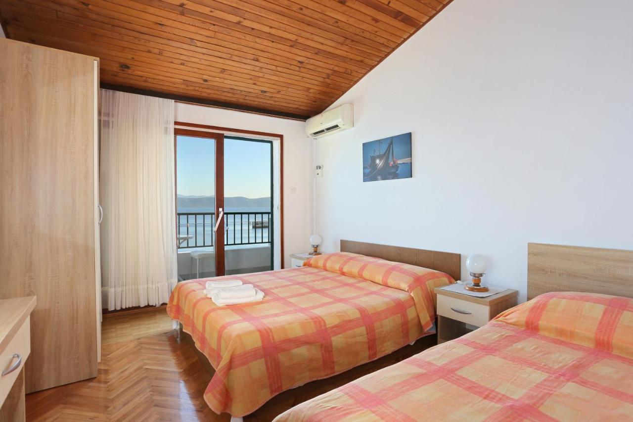 Apartments By The Sea Igrane, Makarska - 6653 Exterior photo